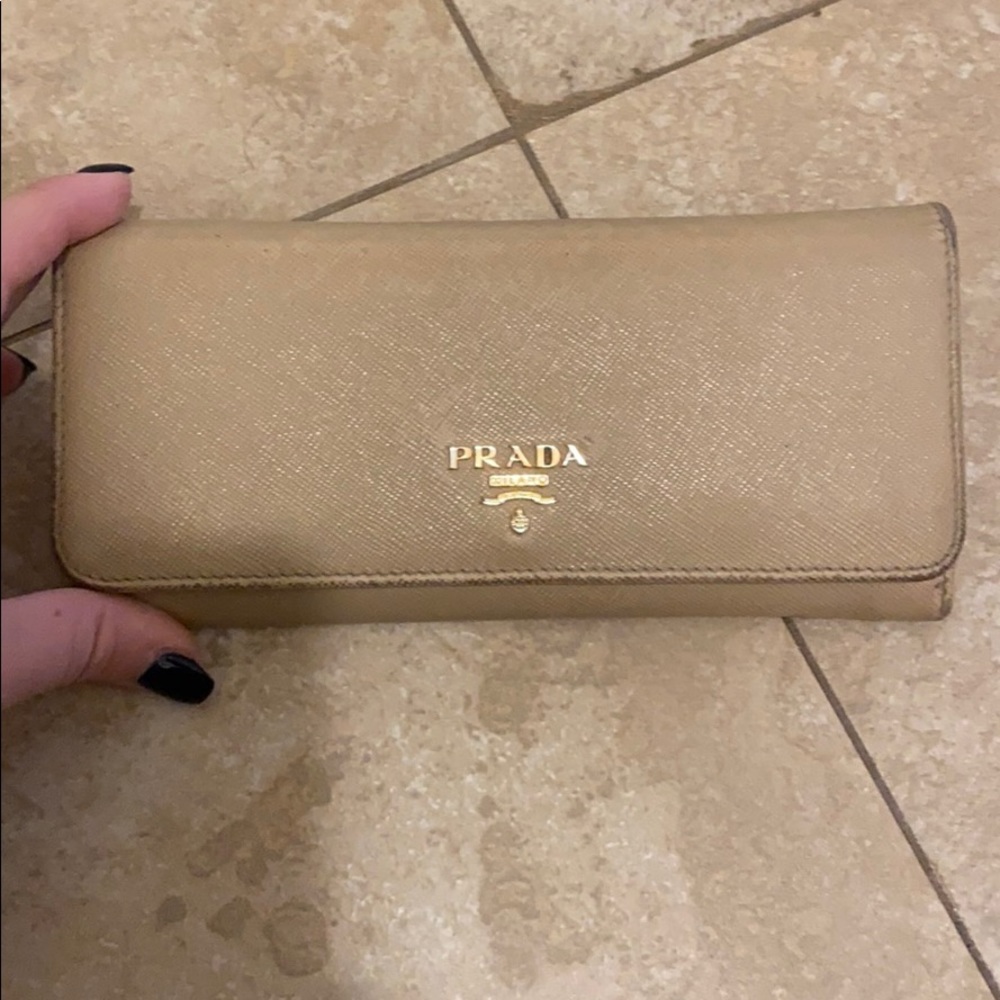 Prada wallet. Fairly good condition.